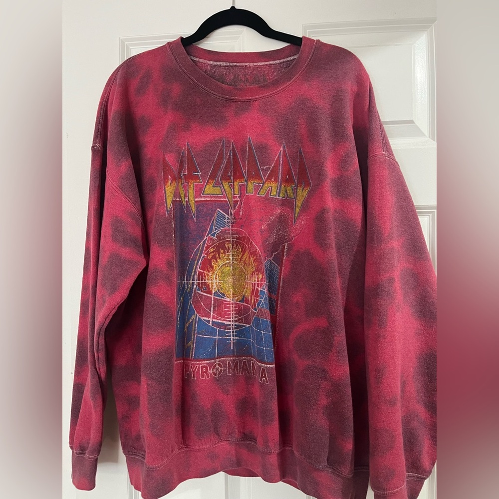 Def Leppard Graphic Red Tie-dye Sweatshirt